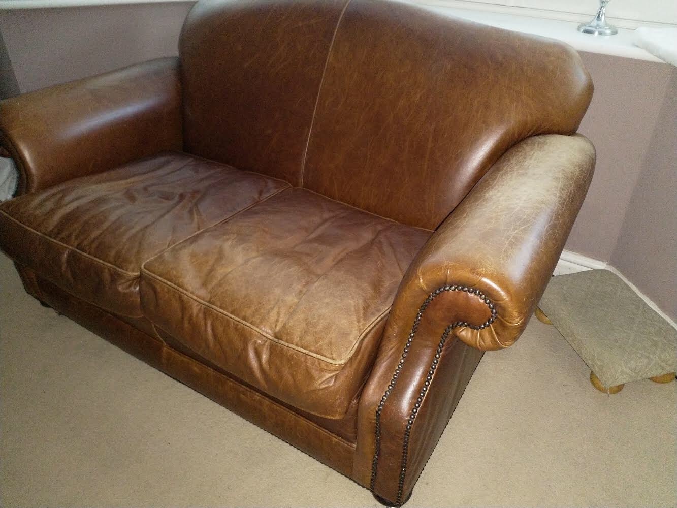 Fading Leather Pro Rers, Restoring Sun Damaged Leather Couch